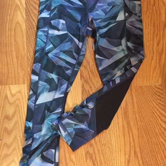 Lululemon leggings size 8 - Picture 1 of 2
